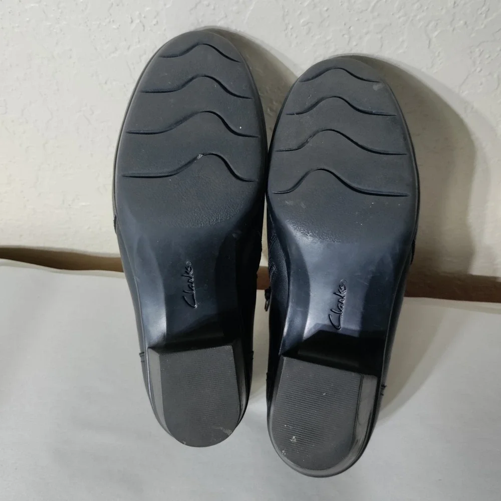 Clarks collection black